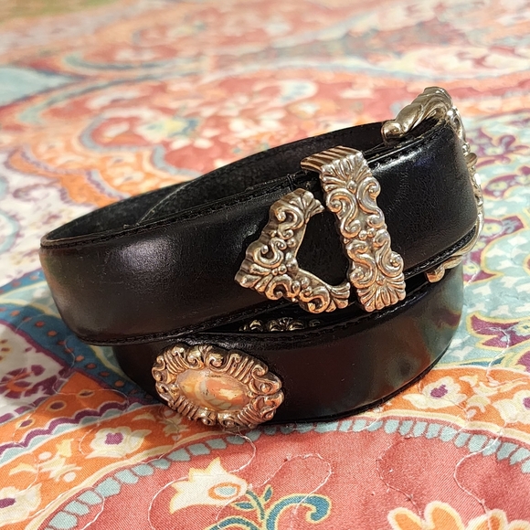 Vintage FOSSIL Genuine Leather Ornate Concho Belt | Size Medium | Black - Picture 2 of 16